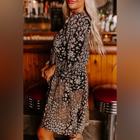 Vici Black and White Floral Dress - Picture 2 of 8